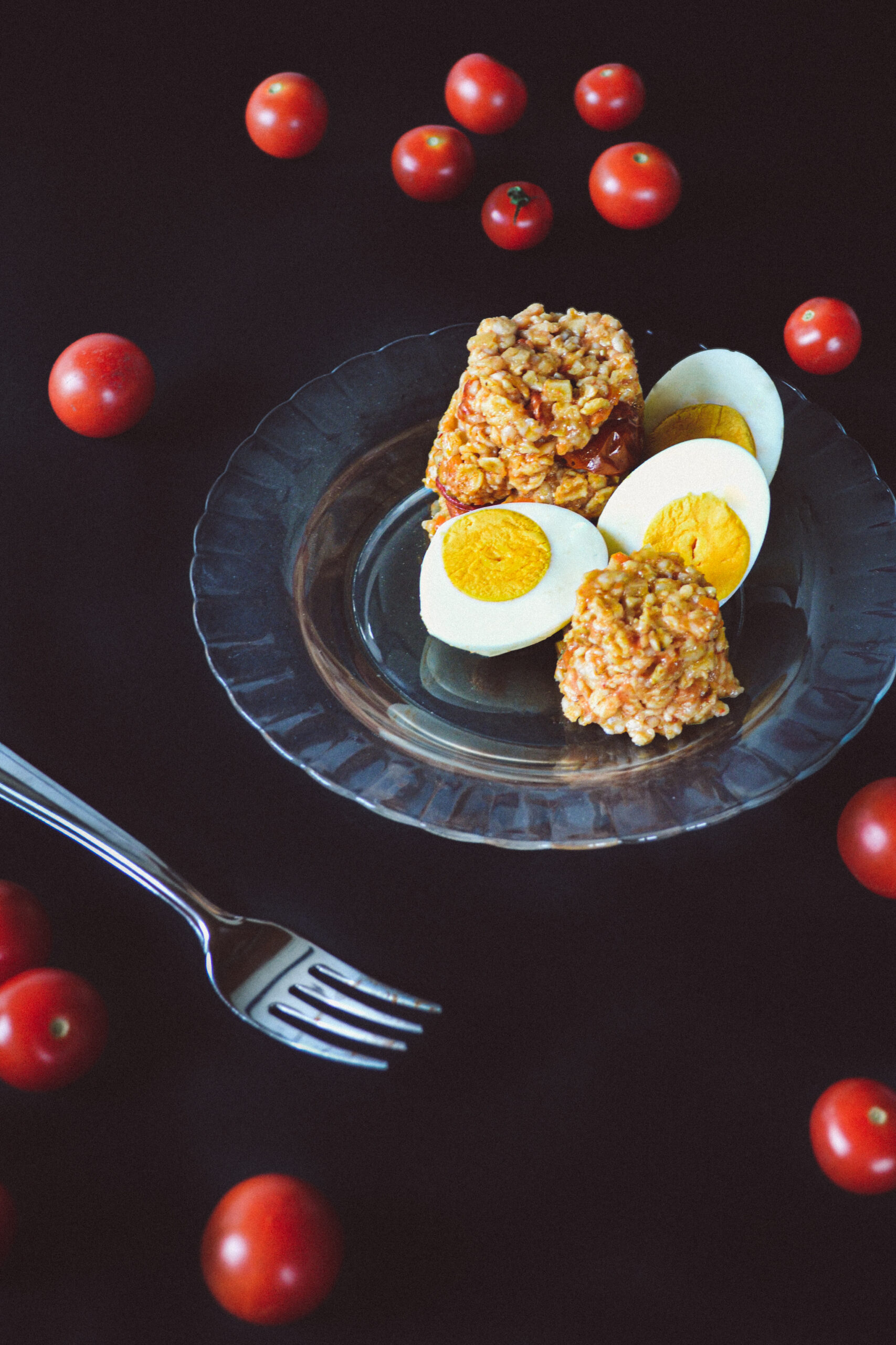 porridge salato al pomodoro con uova sode porridge salato al pomodoro con uova sode